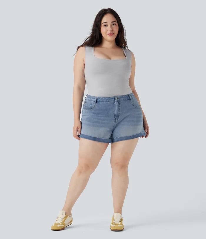 Mellomhøy elastisk denimshorts | Flere lommer, avslappet og komfortabel